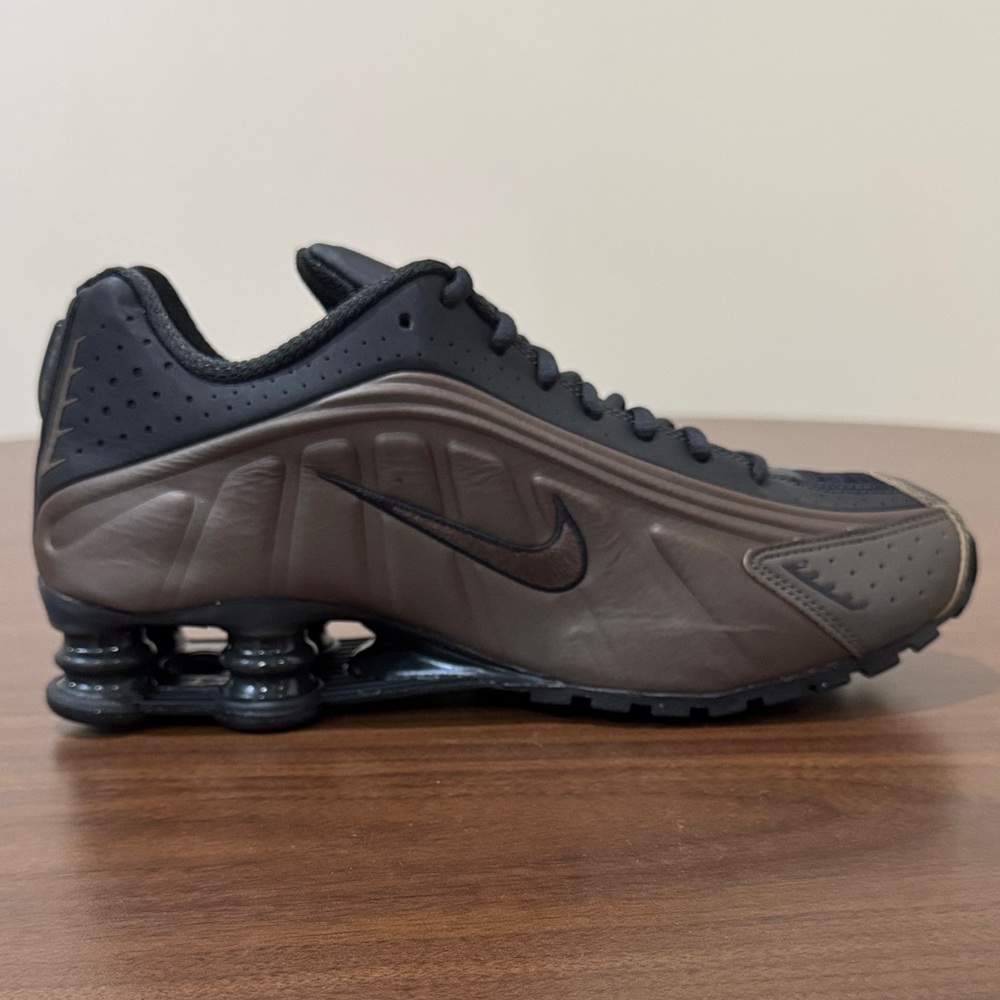 Nike Shox R4 IronStone Off Noir Women's